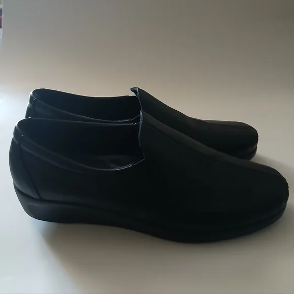 SAS Black Leather Comfort Loafers Women. - Picture 3 of 16